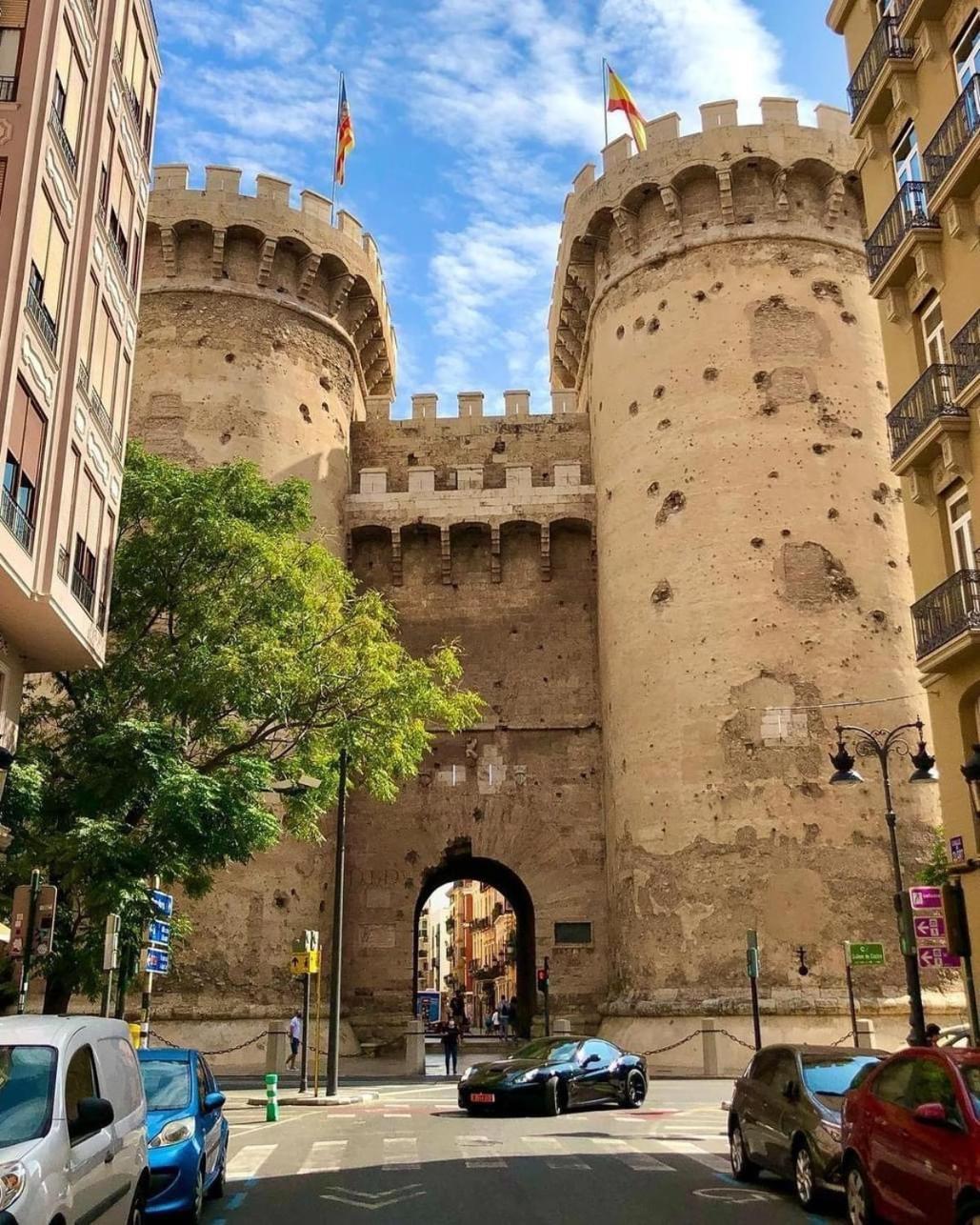 Mirador 1 Del Mercado Central - Habitacion Con Bano Privado En El Centro De La Ciudad Vella Валенсия Екстериор снимка