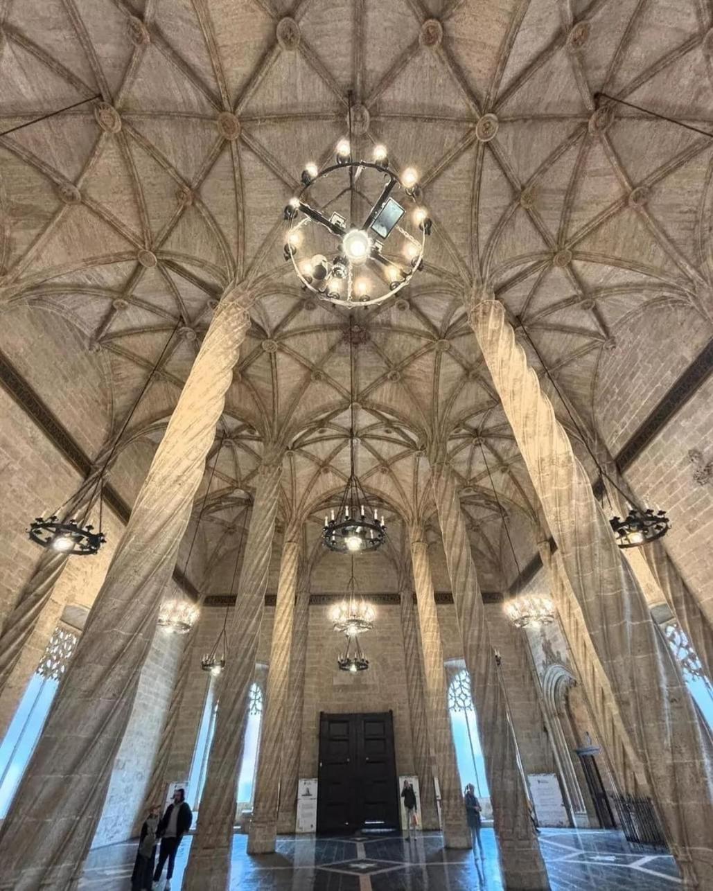 Mirador 1 Del Mercado Central - Habitacion Con Bano Privado En El Centro De La Ciudad Vella Валенсия Екстериор снимка