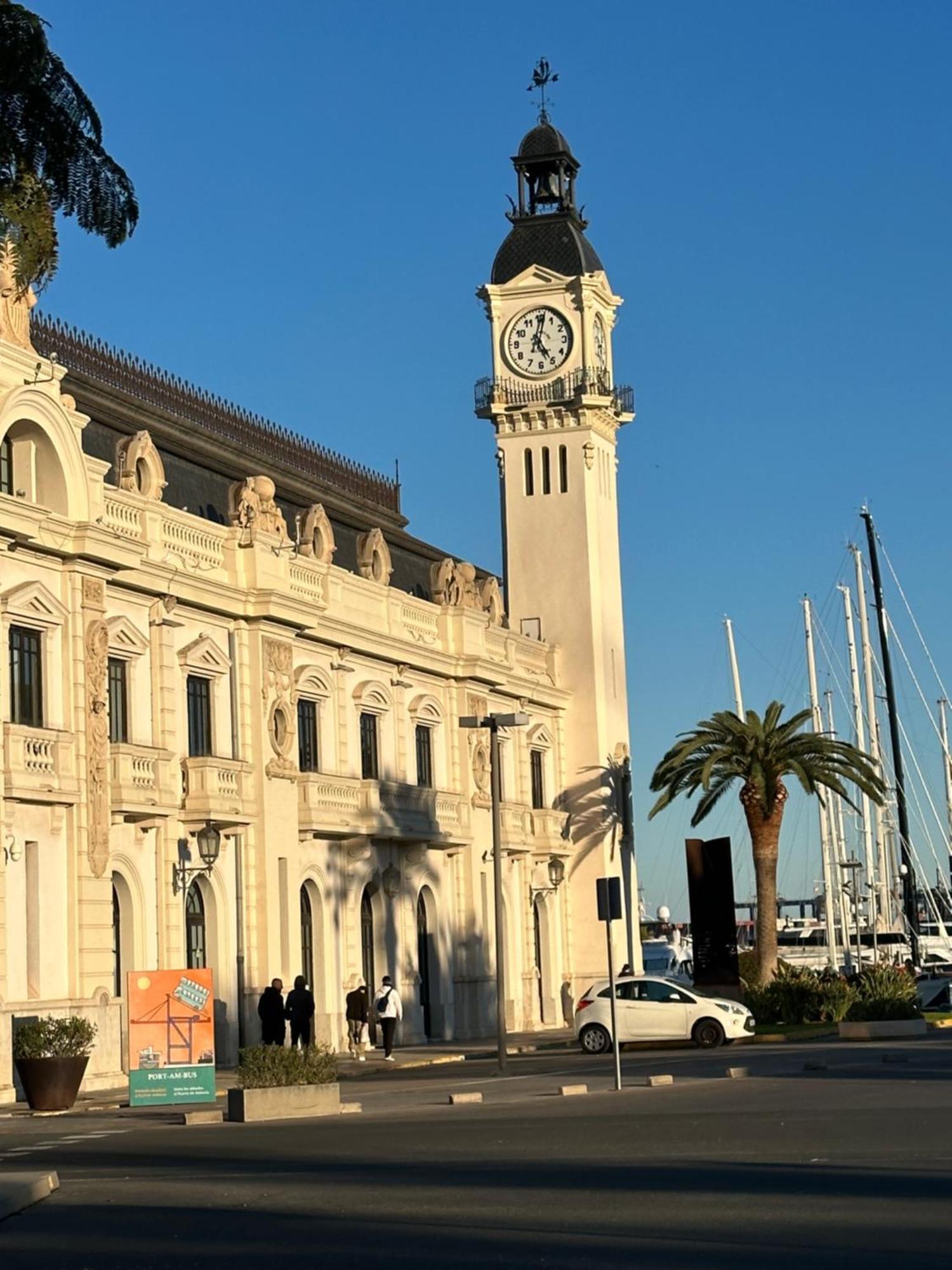 Mirador 1 Del Mercado Central - Habitacion Con Bano Privado En El Centro De La Ciudad Vella Валенсия Екстериор снимка