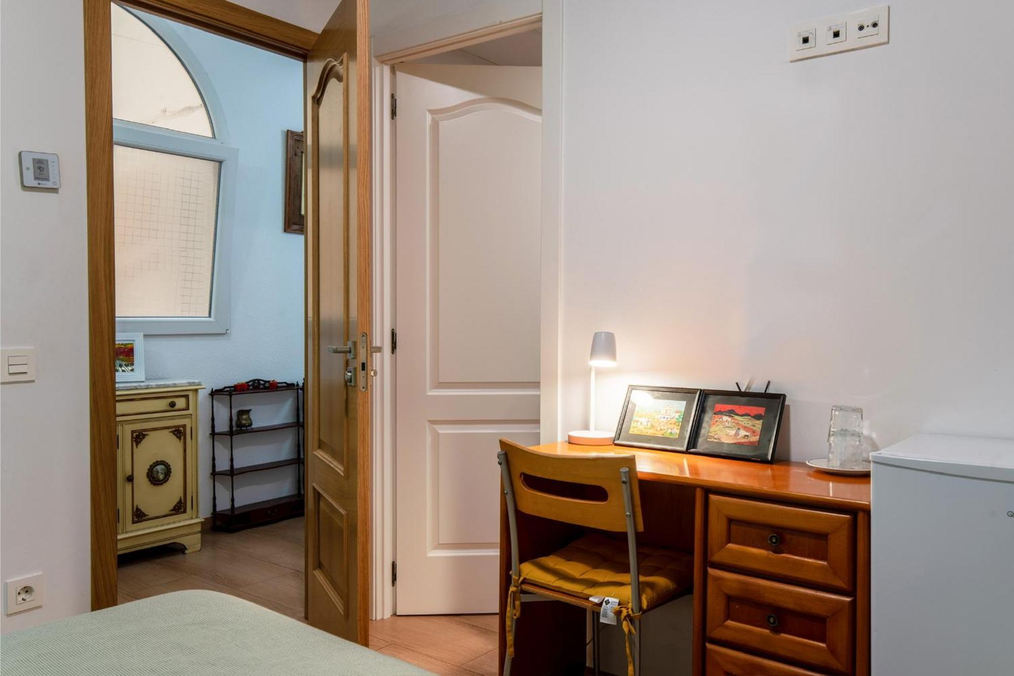 Mirador 1 Del Mercado Central - Habitacion Con Bano Privado En El Centro De La Ciudad Vella Валенсия Екстериор снимка